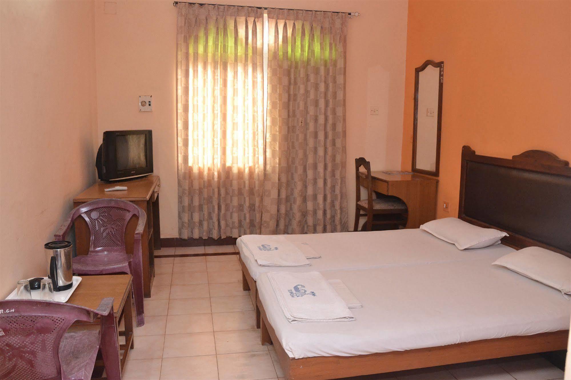 Calangute Residency Annexe Hotel บากา ภายนอก รูปภาพ